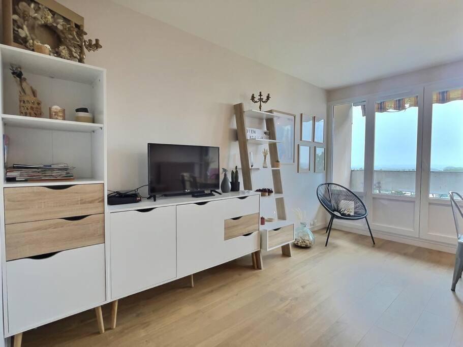 "L'Horizon" De Miss.K Conciergerie Apartment Macon Bagian luar foto